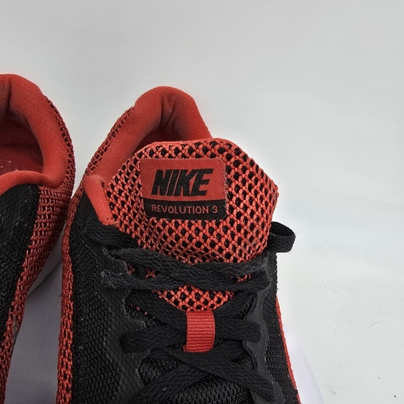 Nike Shoe Men's 12 Revolution 3 Sneakers 819300-600 Red Black - Picture 4 of 7